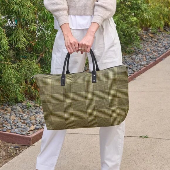 NWT Lulu Dharma Frasier Weekender - Green Plaid - Picture 1 of 7